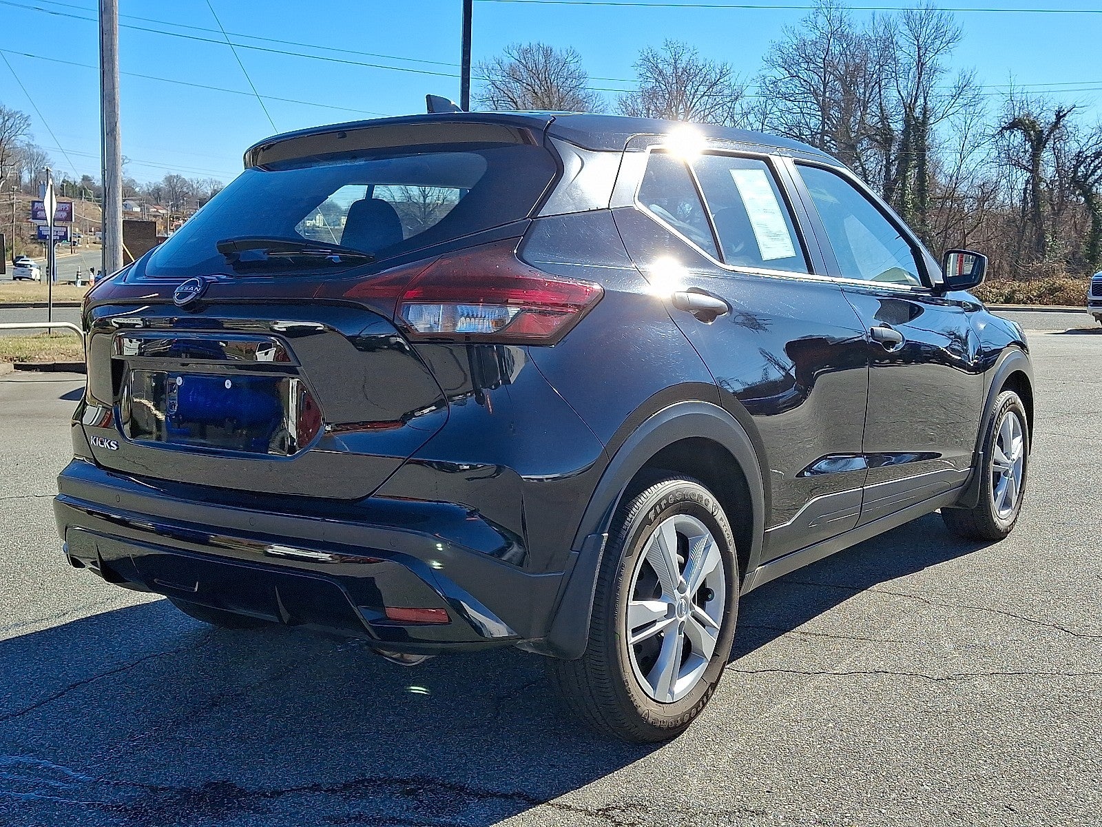 2024 Nissan Kicks S