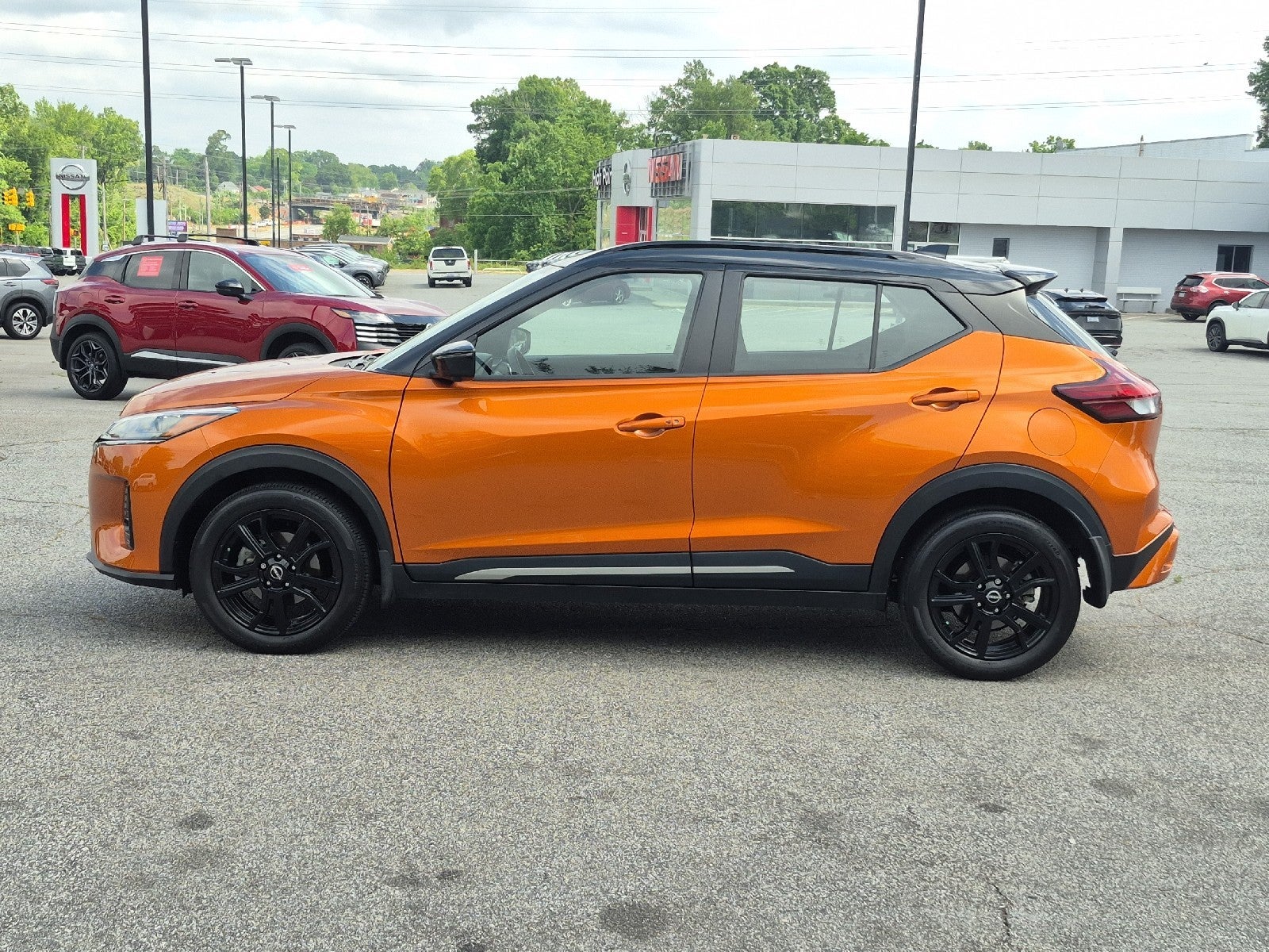 2024 Nissan Kicks SR