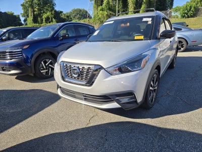 2020 Nissan Kicks SR