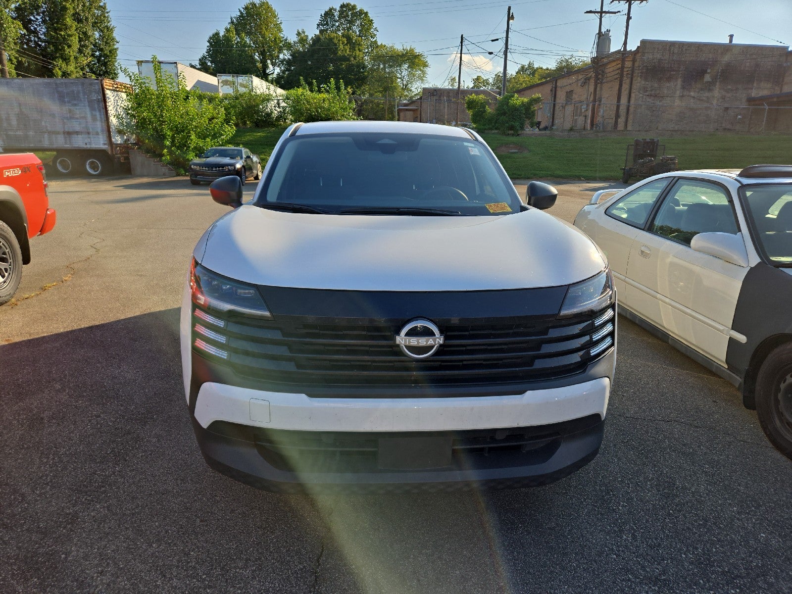 2025 Nissan Kicks S