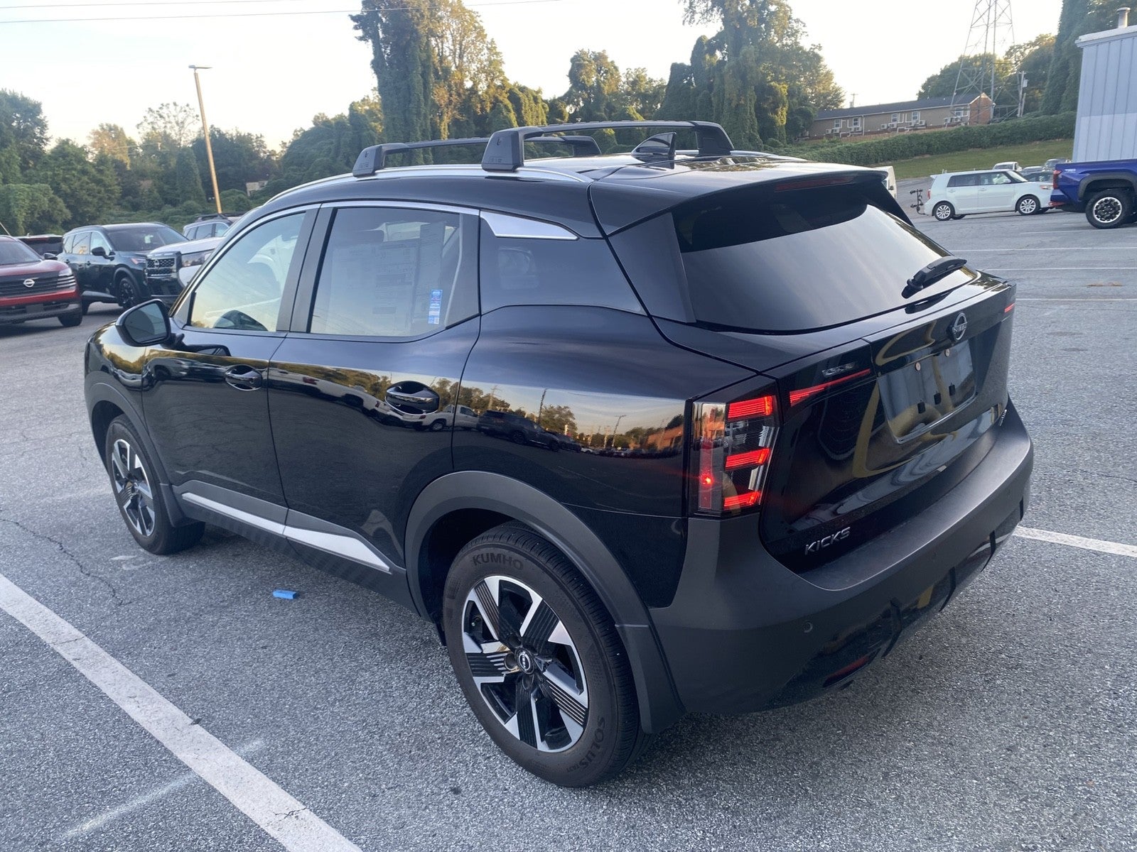 2025 Nissan Kicks SV