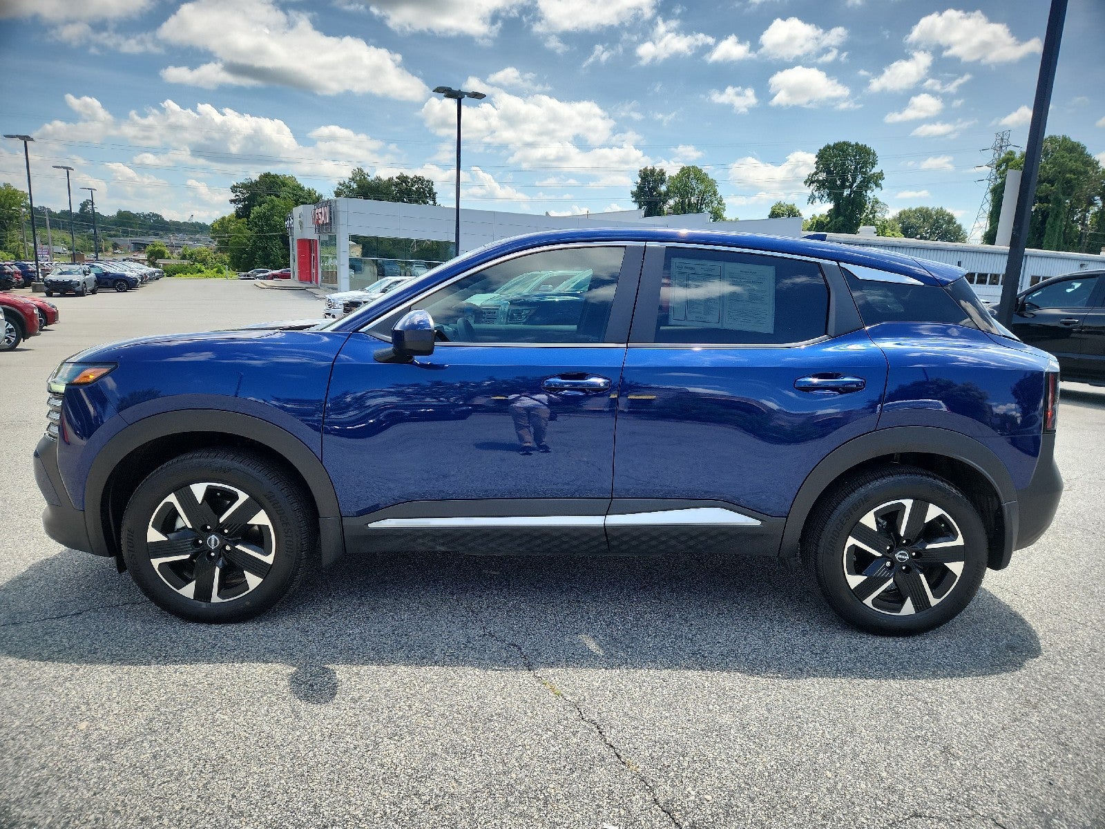 2025 Nissan Kicks SV
