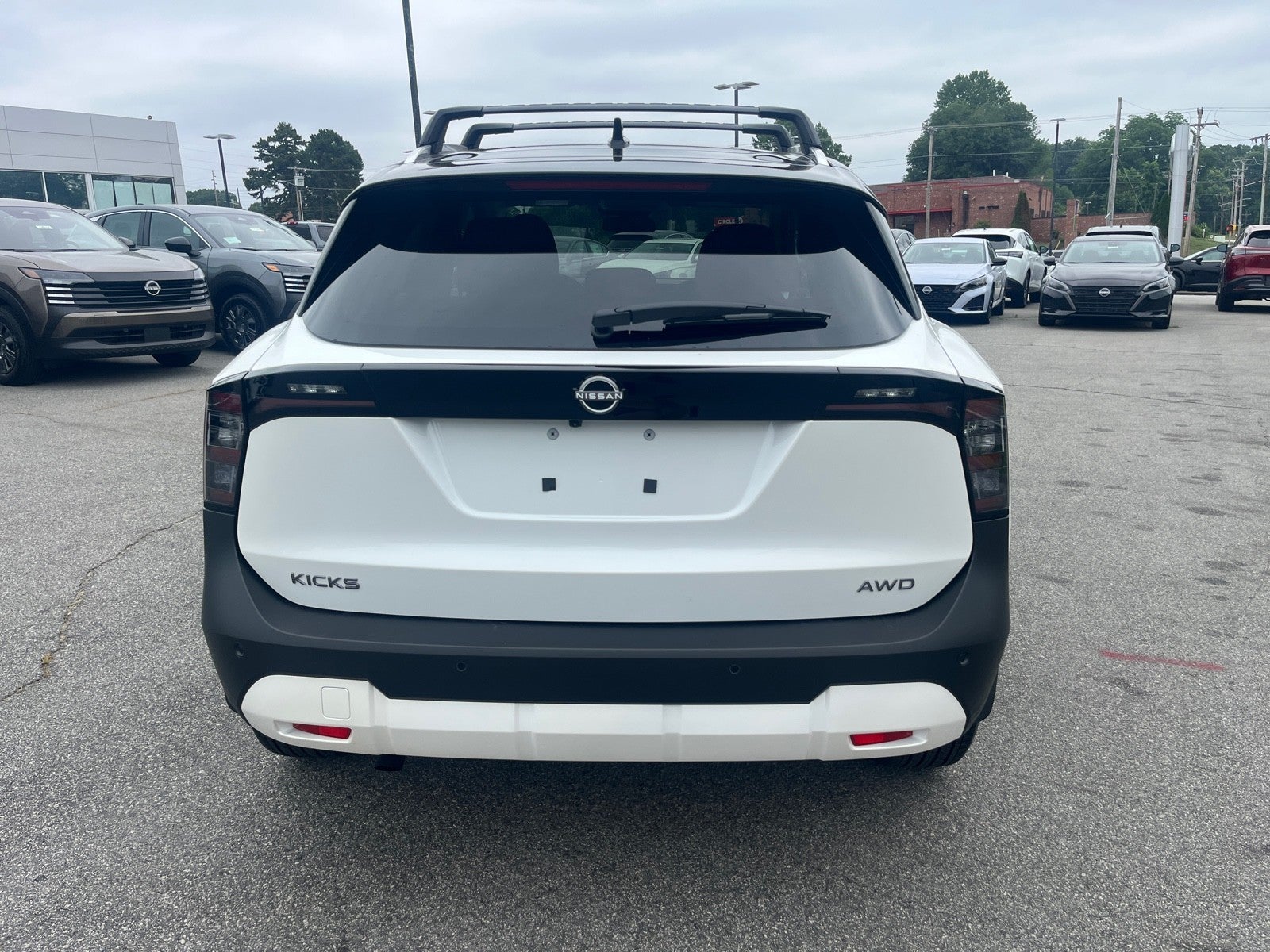 2026 Nissan Kicks SV