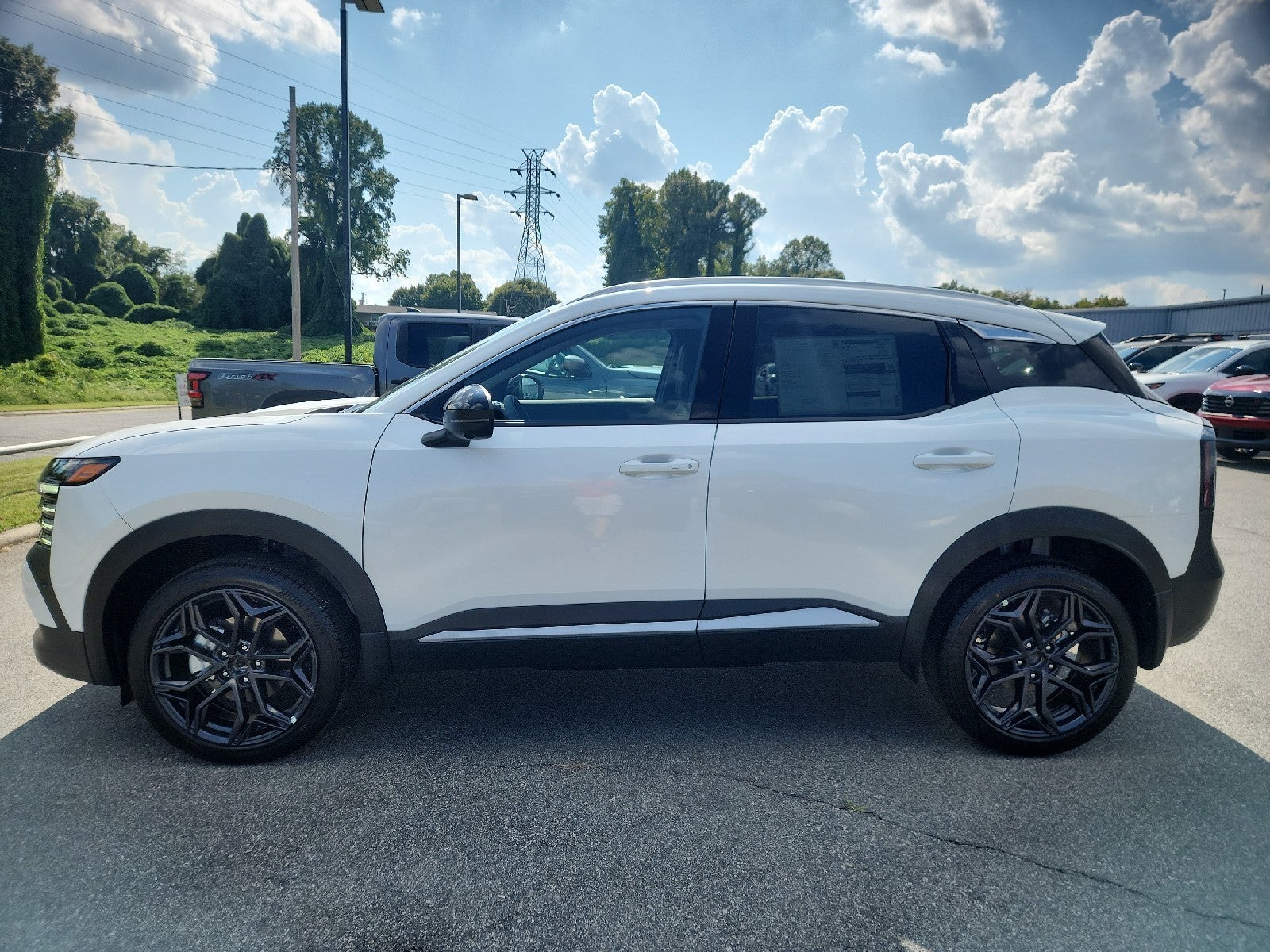2027 Nissan Kicks SR