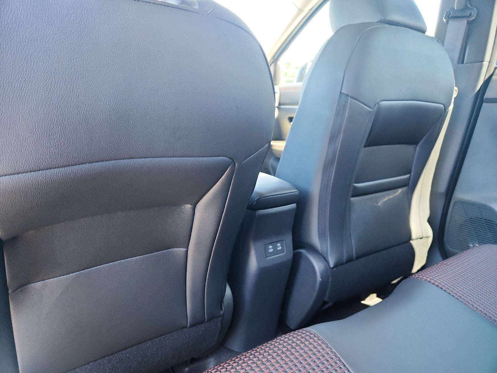 2027 Nissan Kicks SR