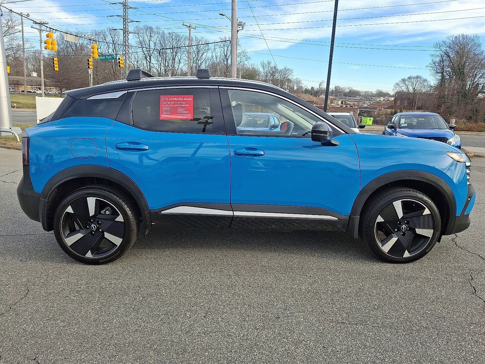 2025 Nissan Kicks SR