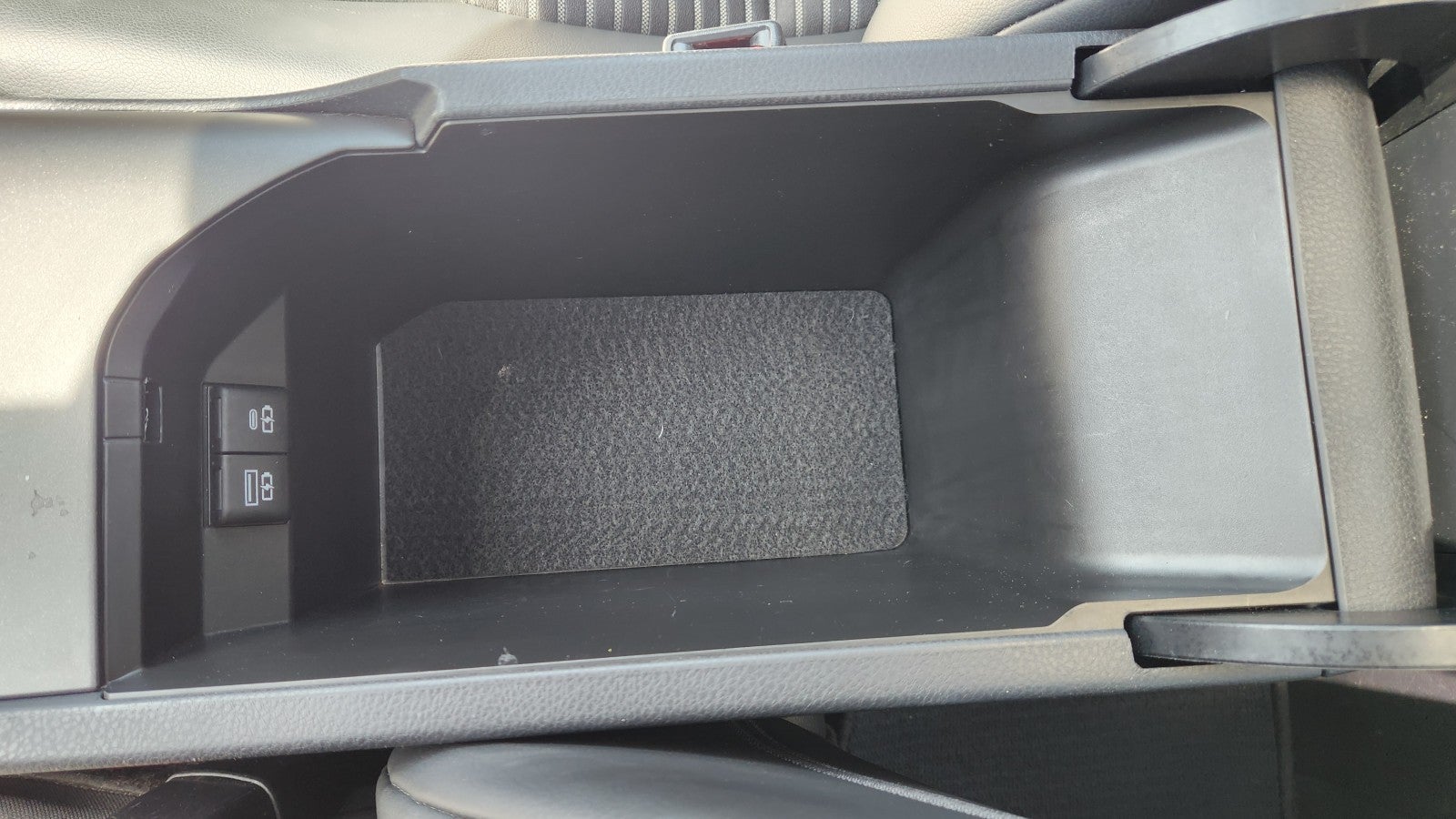 2024 Toyota Camry Hybrid SE Nightshade