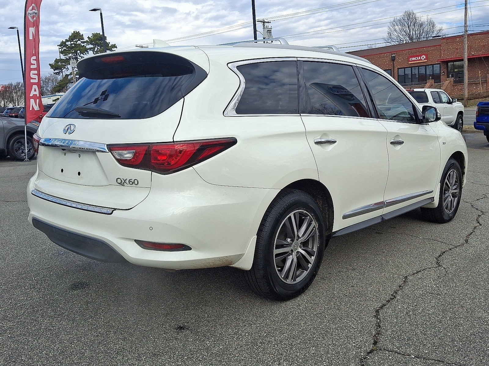 2016 INFINITI QX60 AWD 4dr