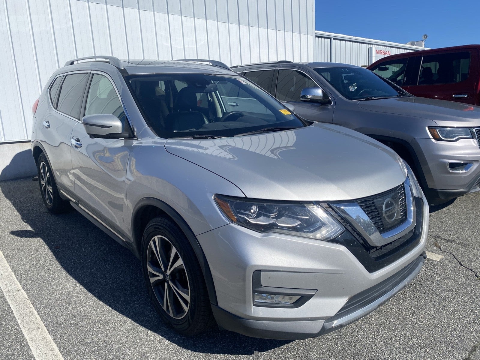 Used 2017 Nissan Rogue SL with VIN 5N1AT2MT9HC886546 for sale in High Point, NC
