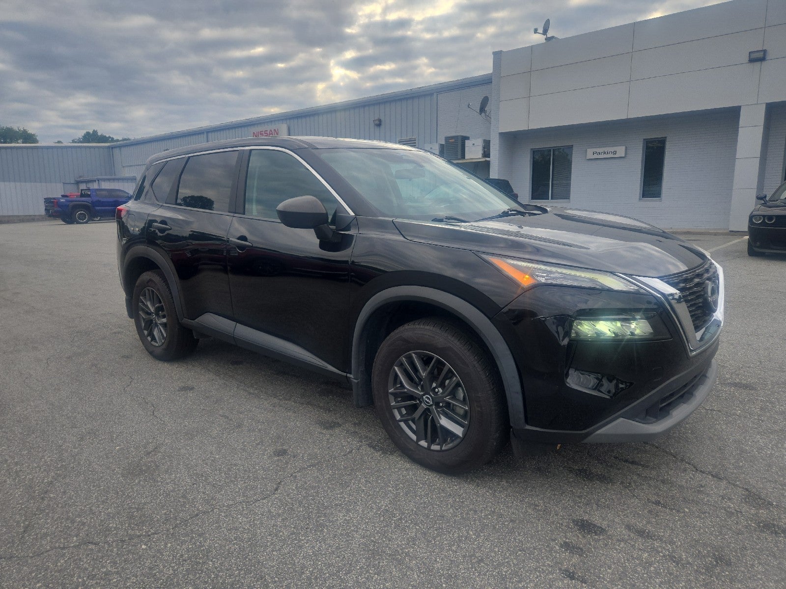 2023 Nissan Rogue S