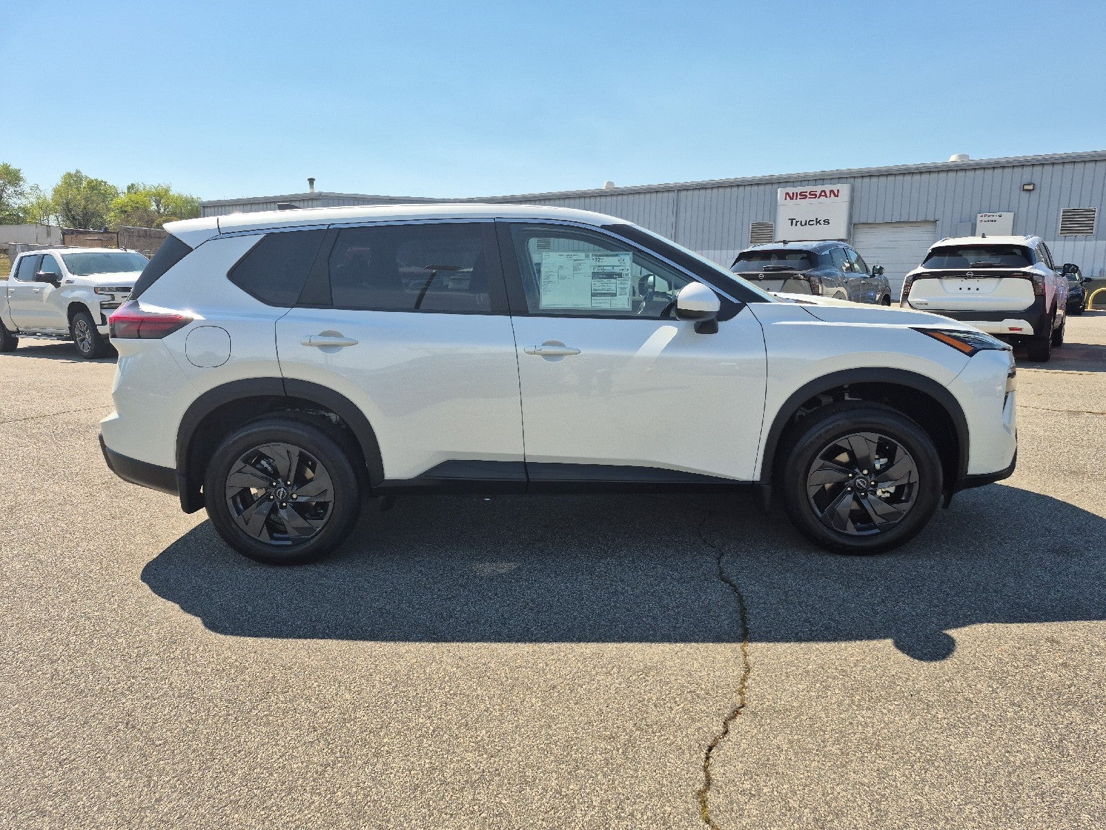 2026 Nissan Rogue SV