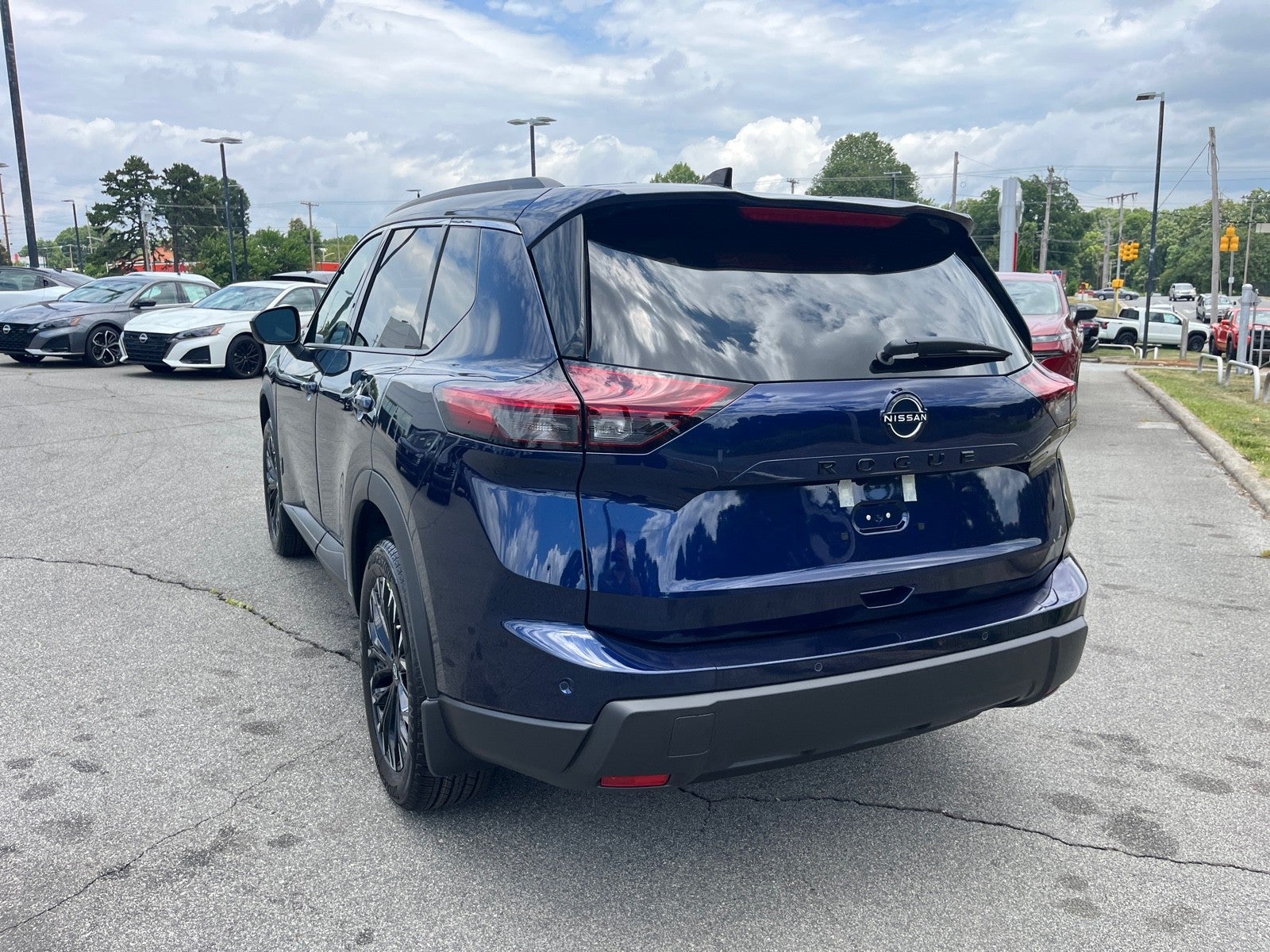 2026 Nissan Rogue Dark Armor