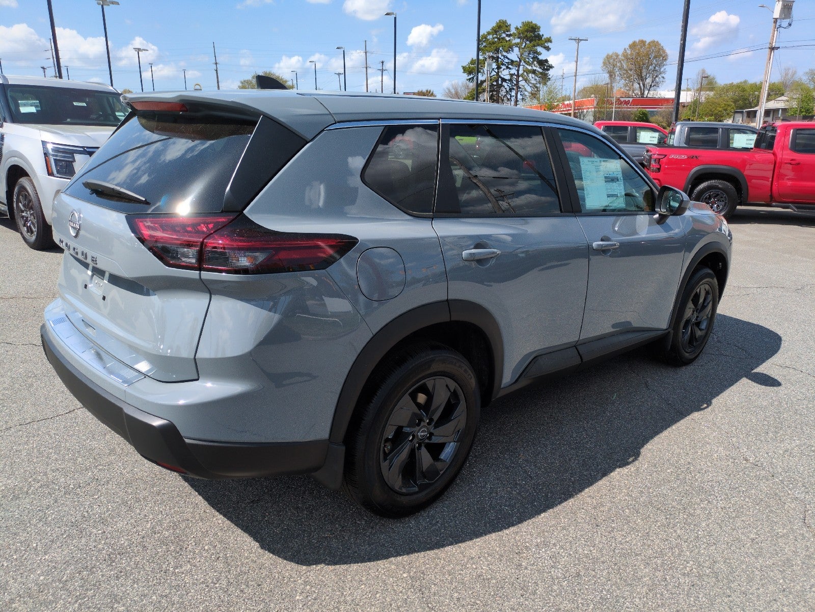2026 Nissan Rogue SV