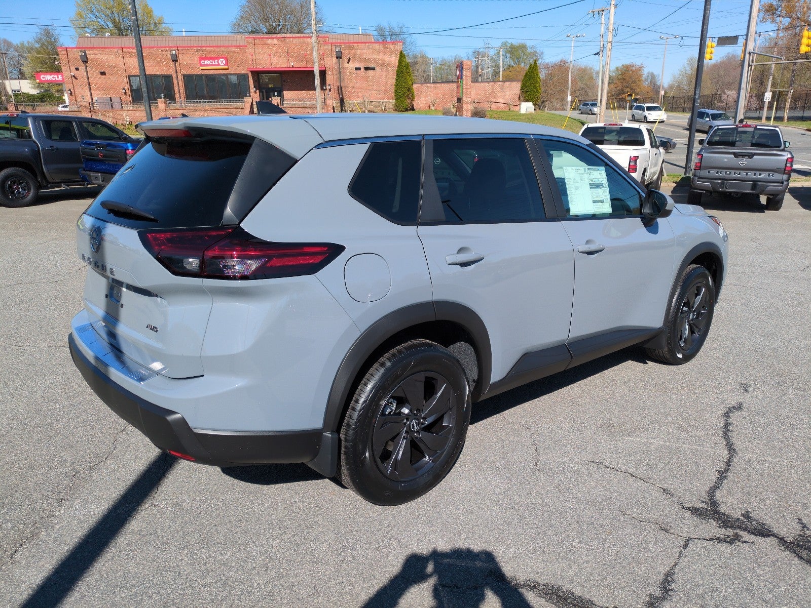 2026 Nissan Rogue SV