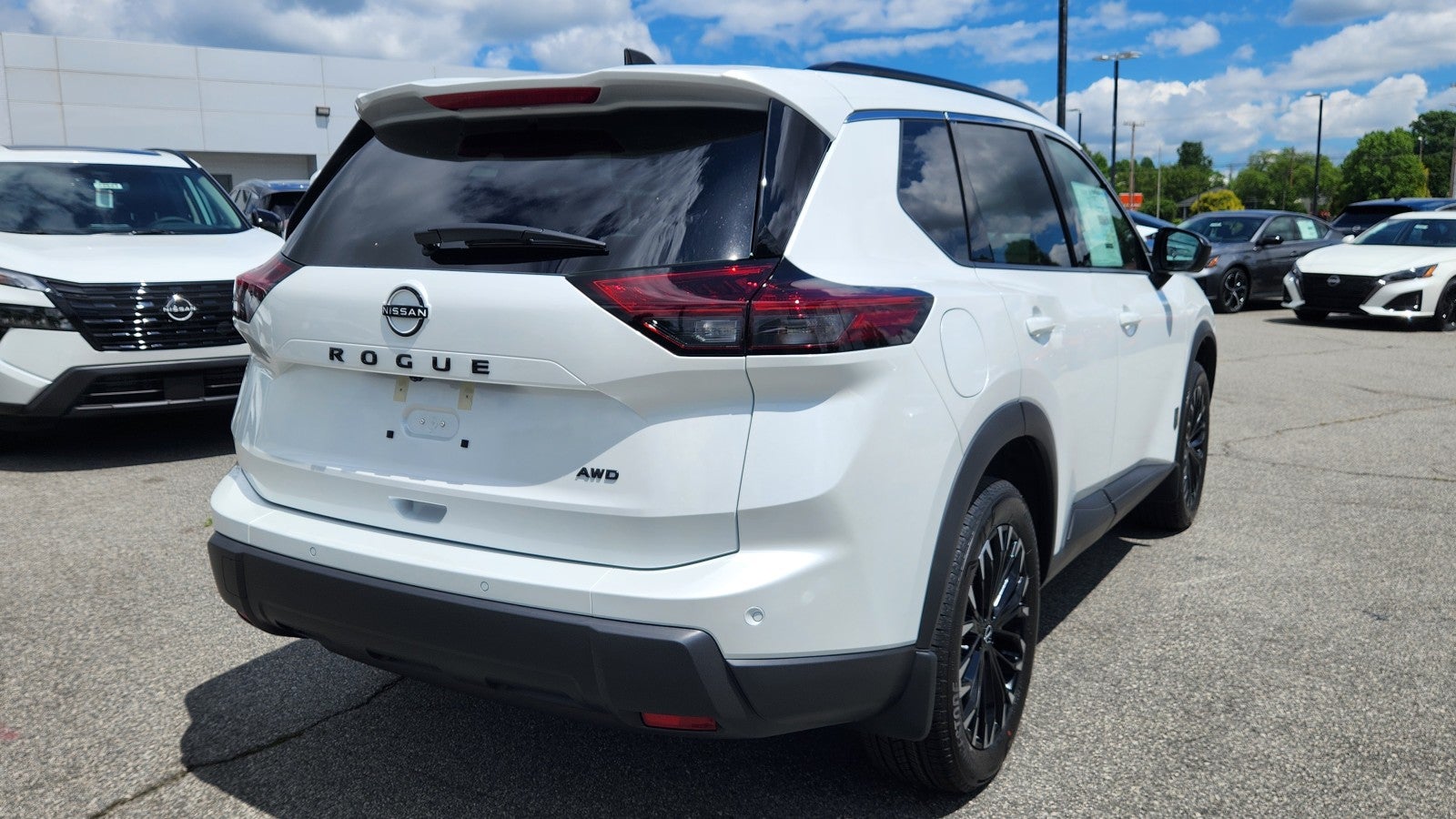 2026 Nissan Rogue Dark Armor™