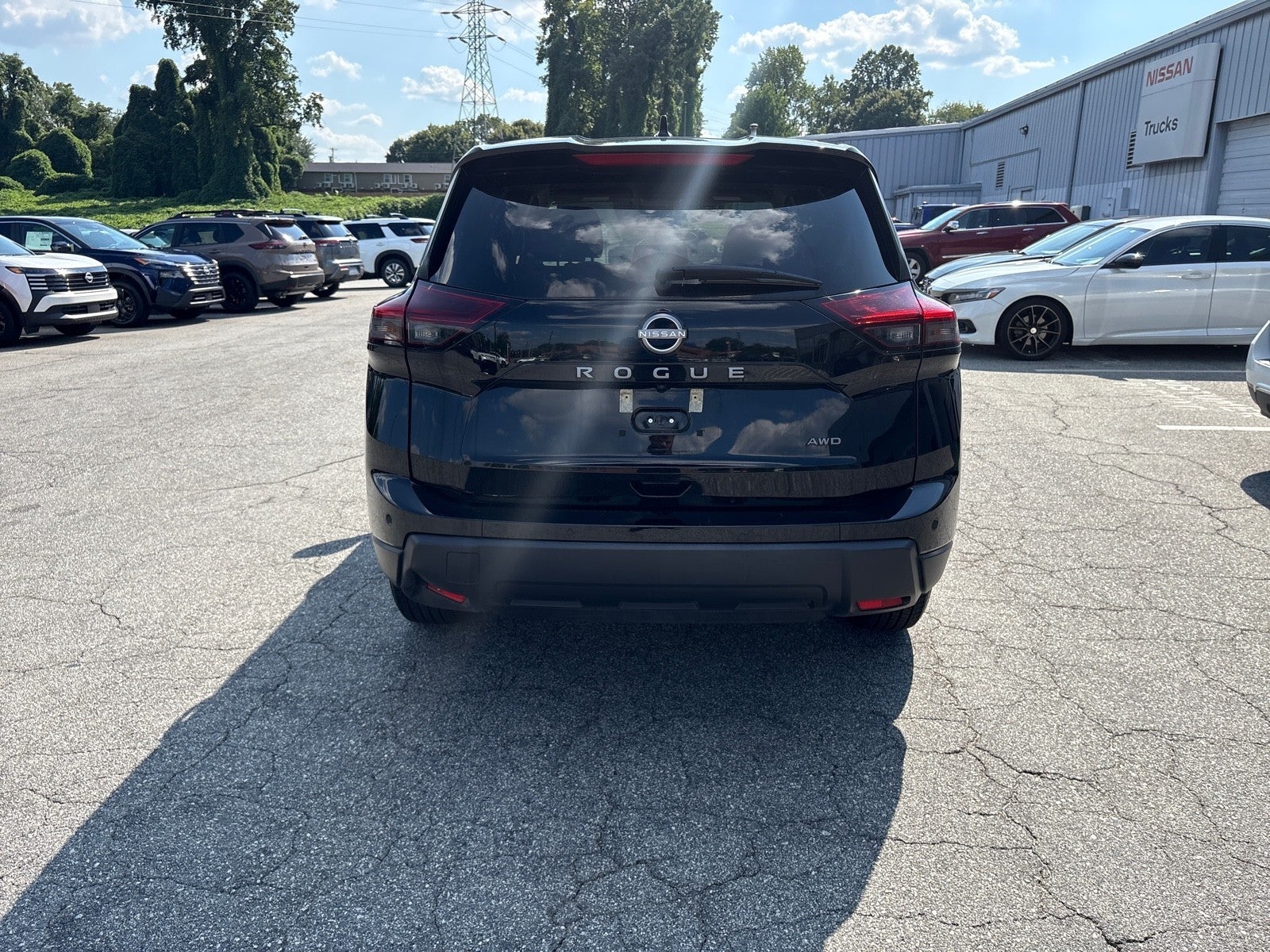 2025 Nissan Rogue SV
