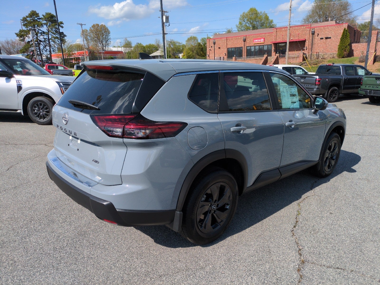 2026 Nissan Rogue SV