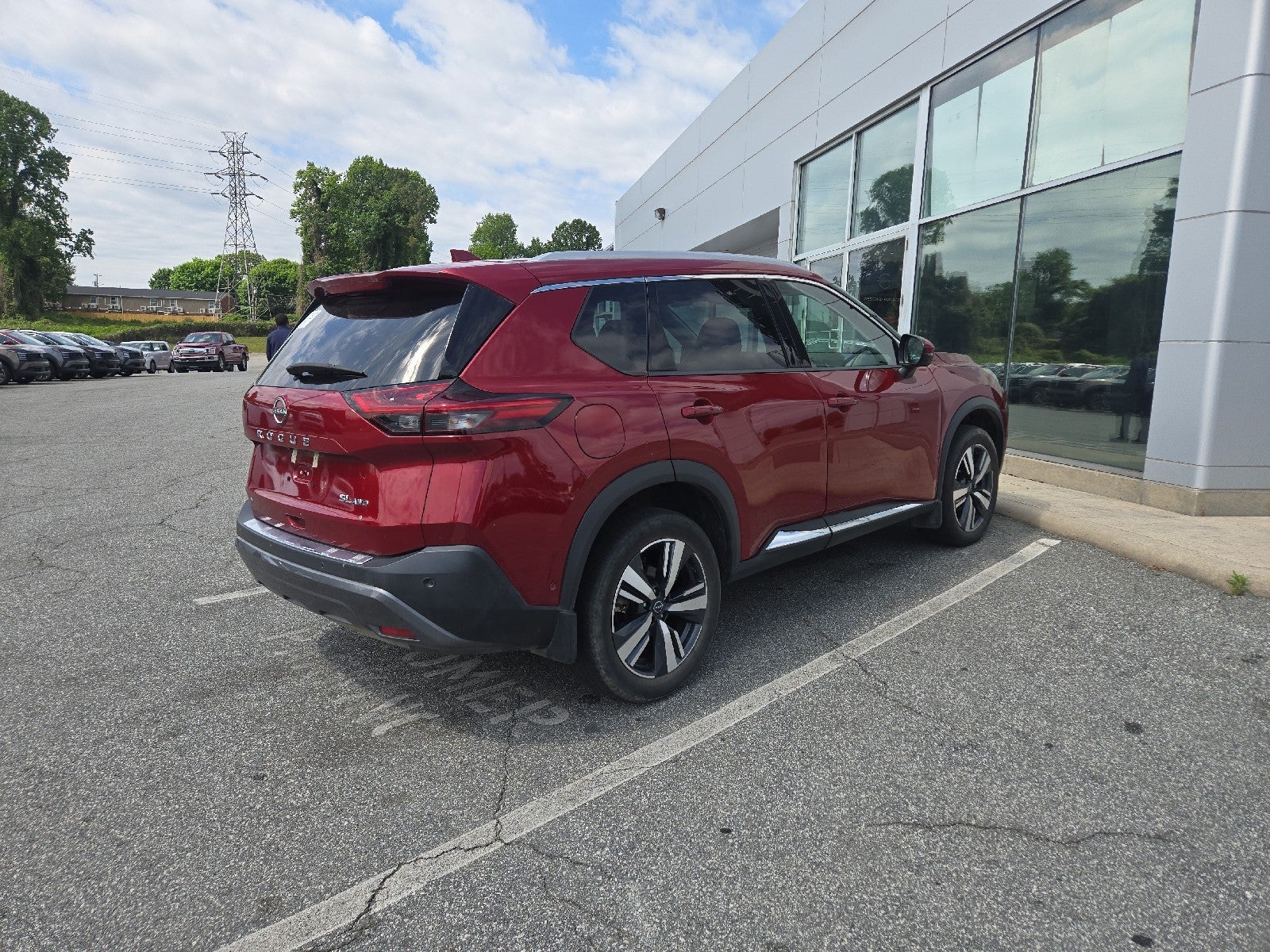2023 Nissan Rogue SL