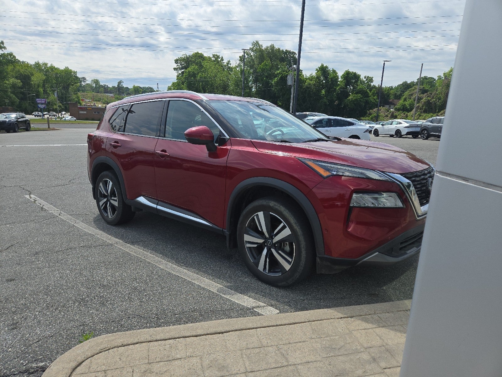 2023 Nissan Rogue SL