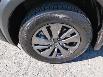 2022 Nissan Pathfinder SV