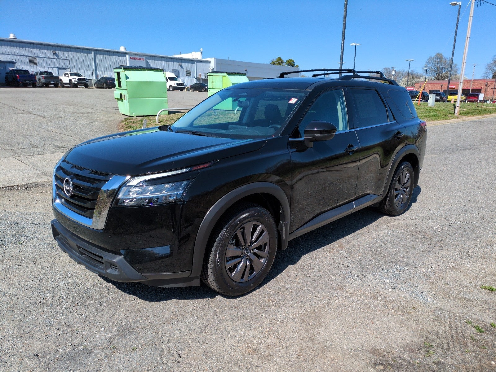 2022 Nissan Pathfinder SV