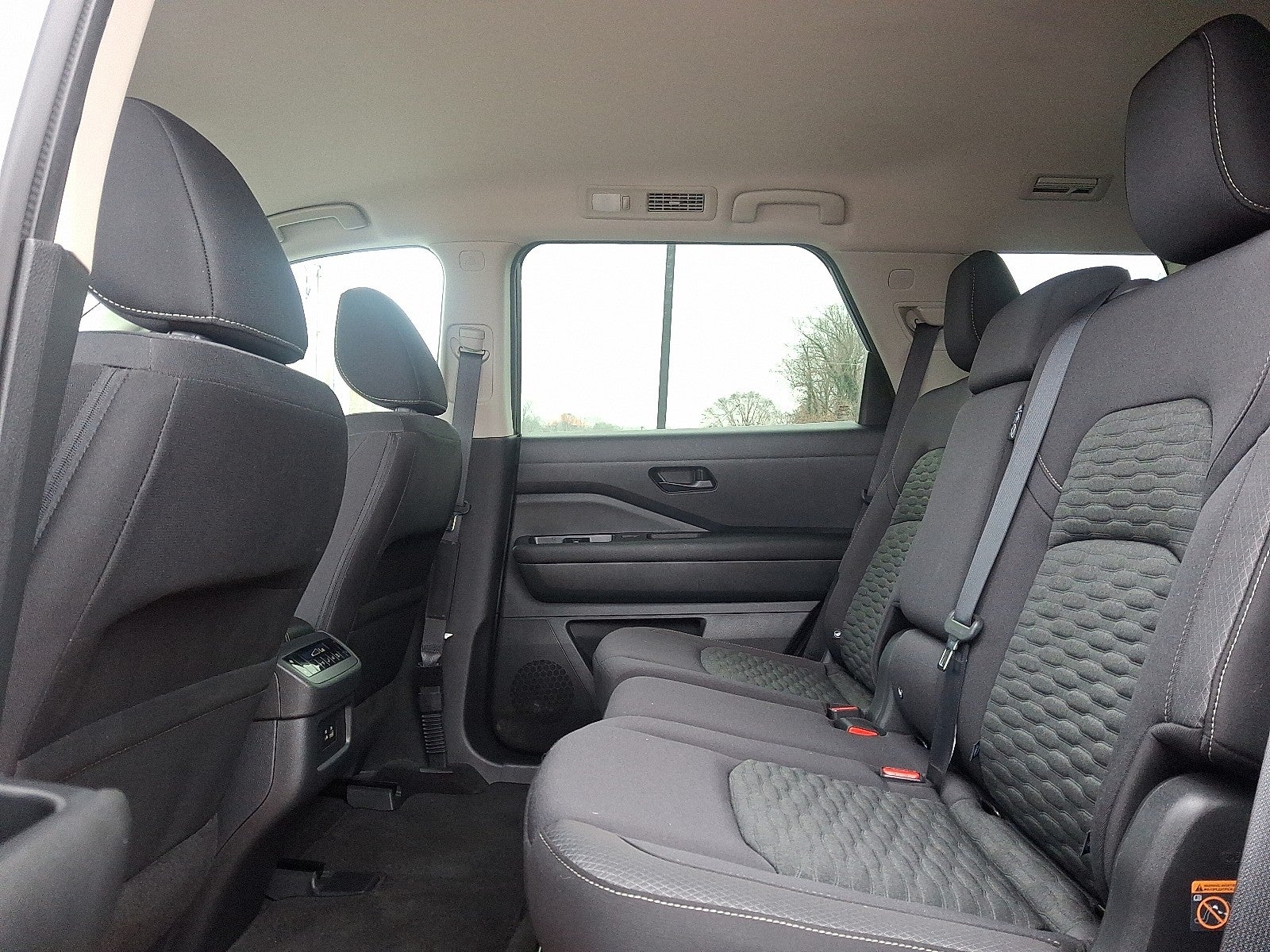 2023 Nissan Pathfinder SV