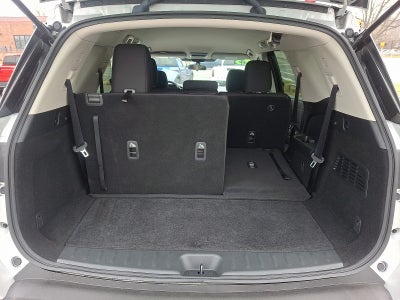 2023 Nissan Pathfinder SV