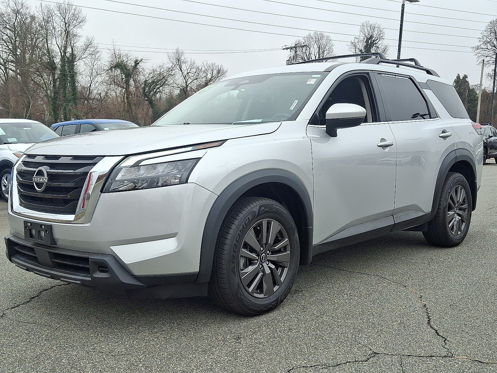 2023 Nissan Pathfinder SV
