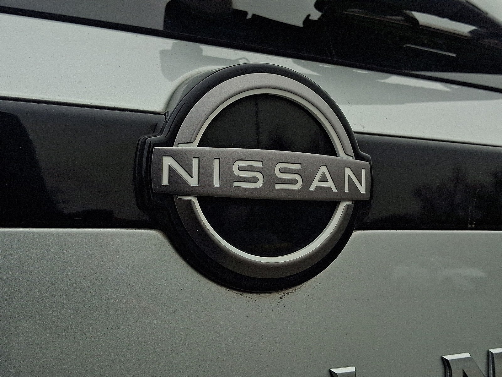 2023 Nissan Pathfinder SV