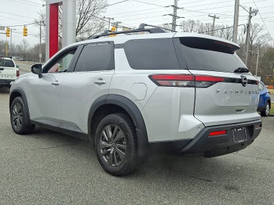 2023 Nissan Pathfinder SV