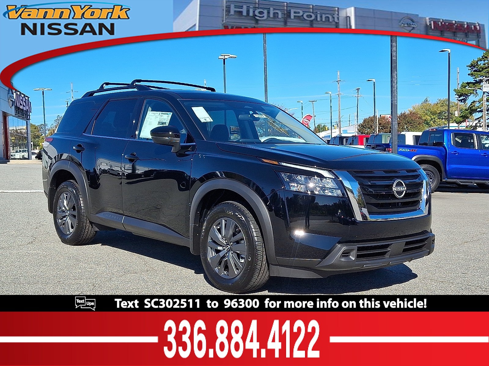 2025 Nissan Pathfinder SV