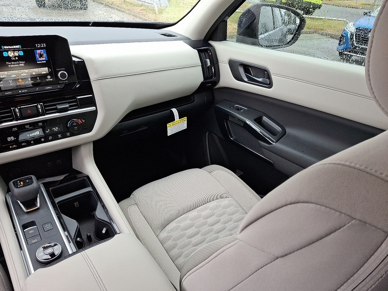 2025 Nissan Pathfinder SV