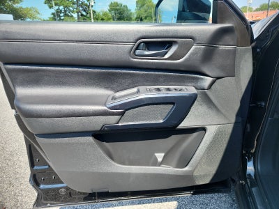 2023 Nissan Pathfinder SV