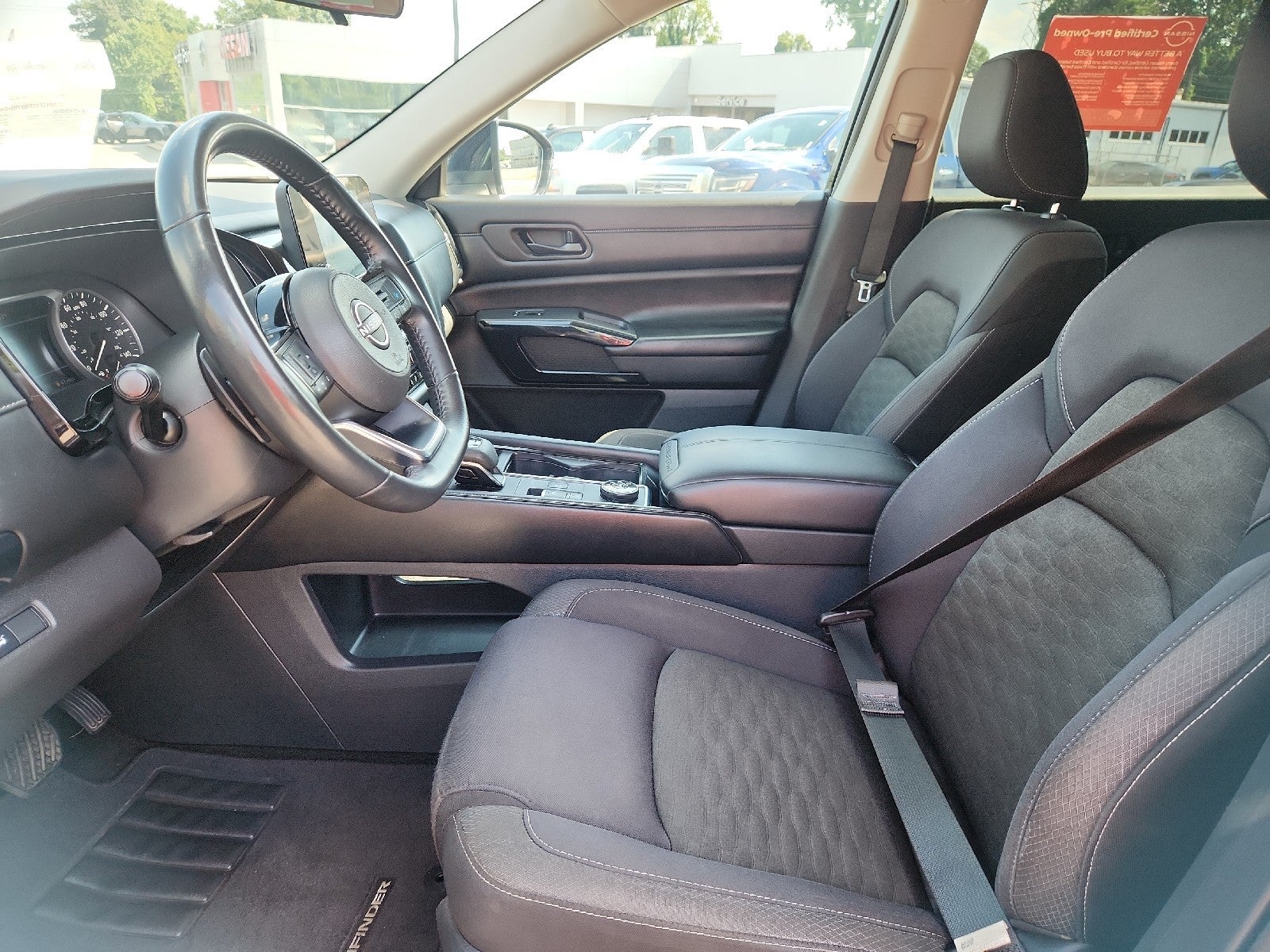 2023 Nissan Pathfinder SV