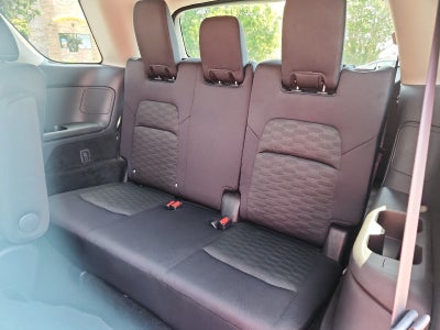 2023 Nissan Pathfinder SV