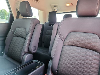 2023 Nissan Pathfinder SV