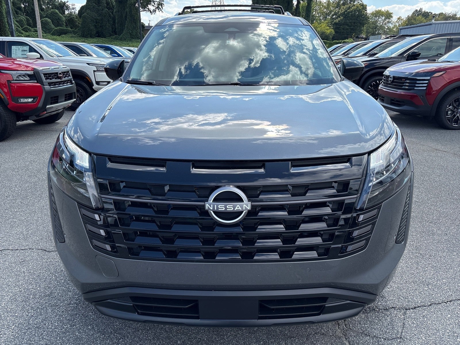 2026 Nissan Pathfinder SV