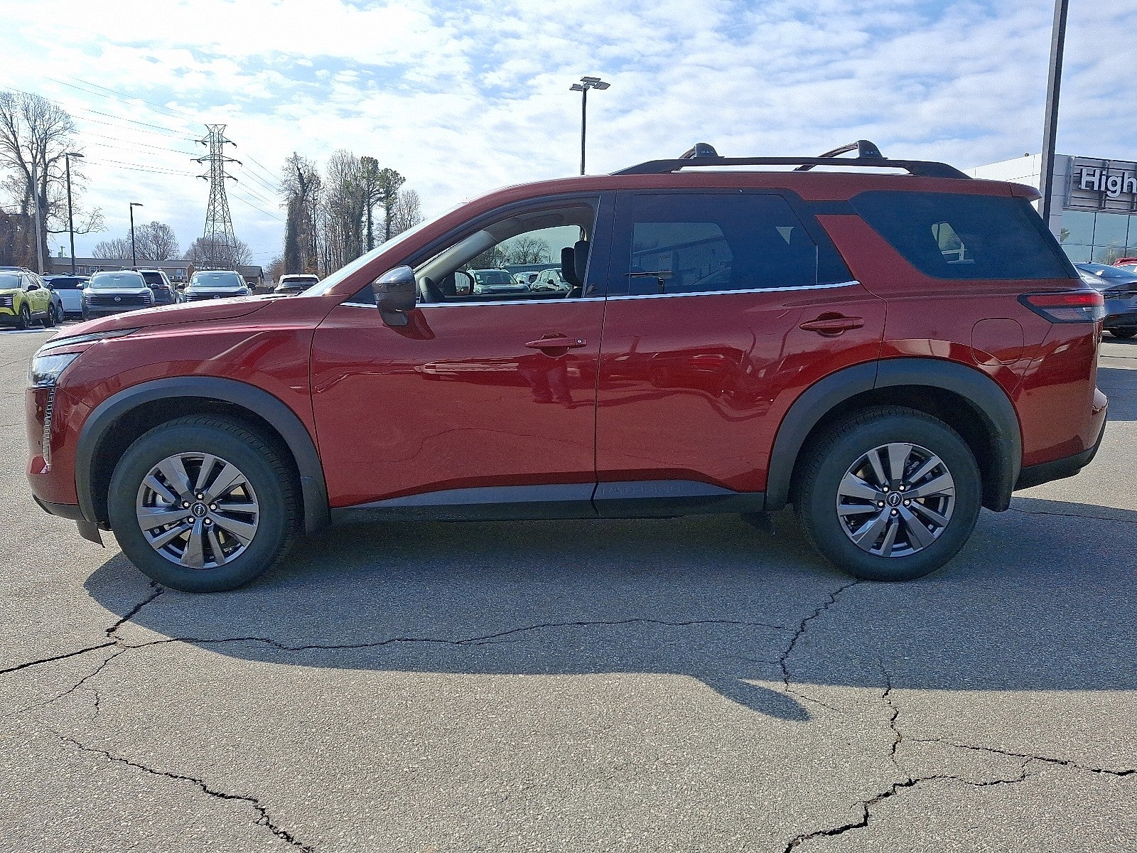 2026 Nissan Pathfinder SV