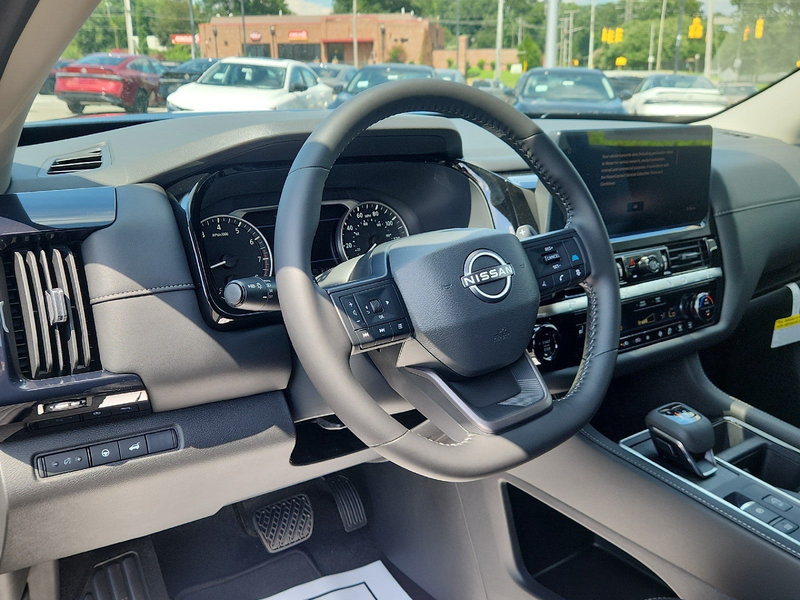 2026 Nissan Pathfinder SV