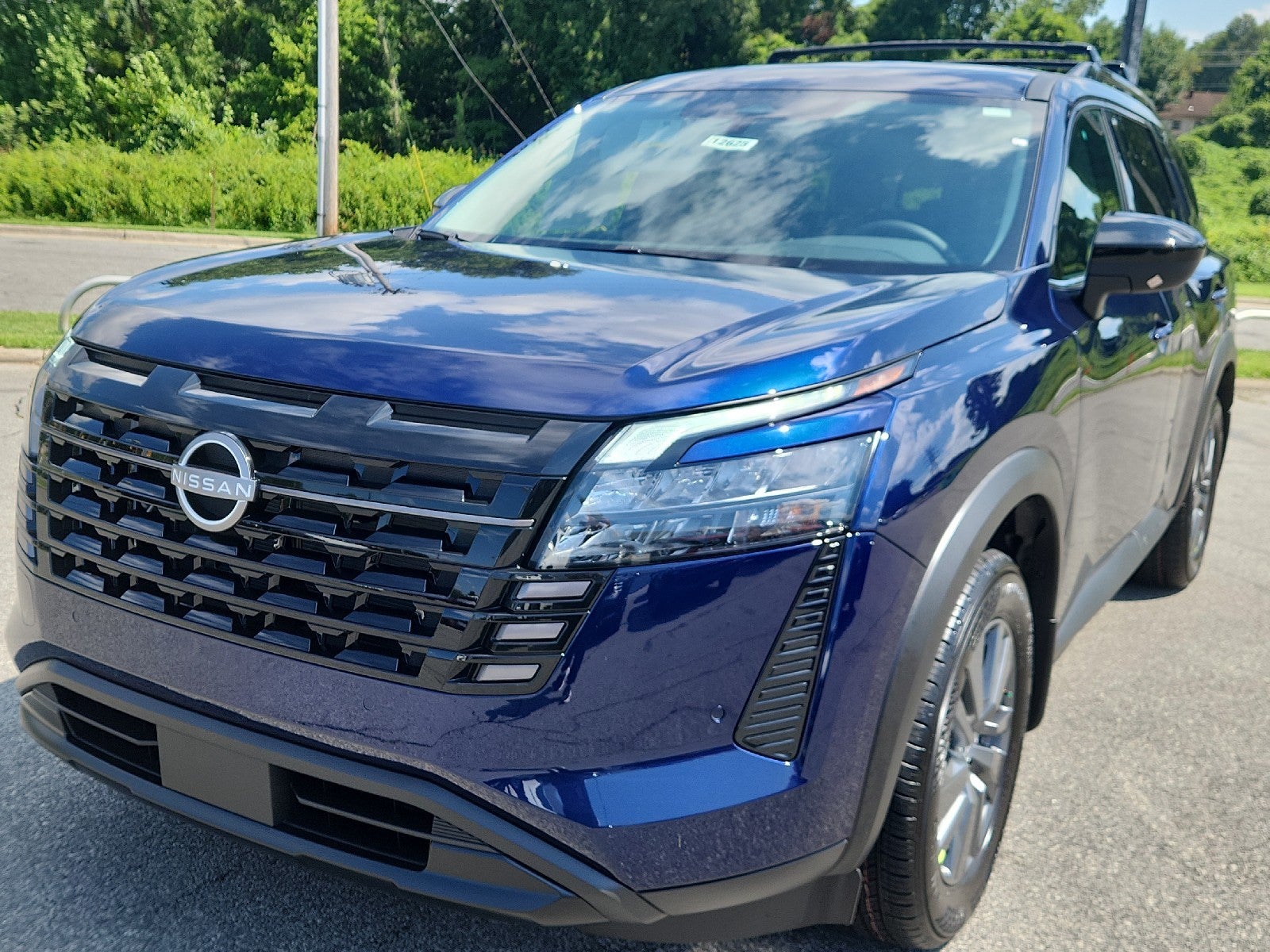 2026 Nissan Pathfinder SV