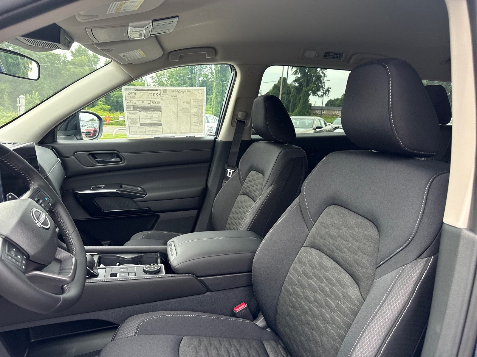 2026 Nissan Pathfinder SV