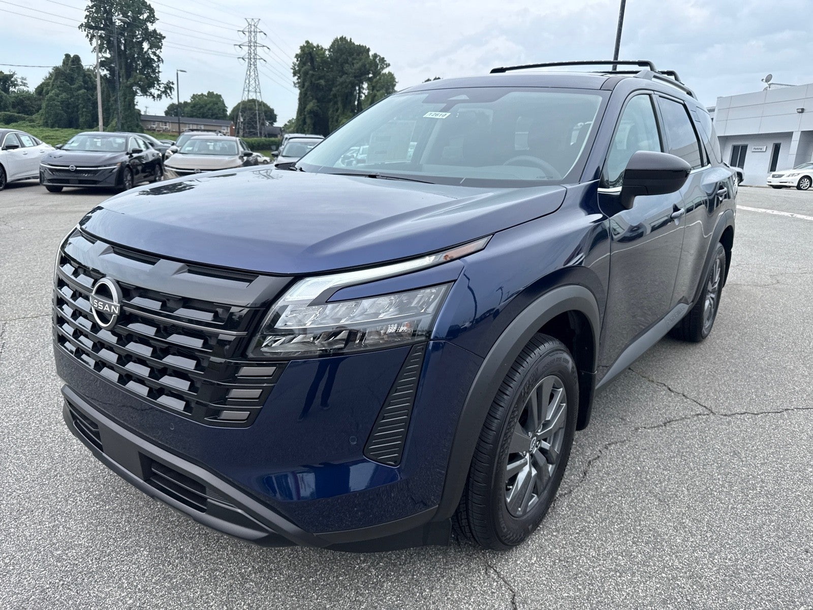2026 Nissan Pathfinder SV