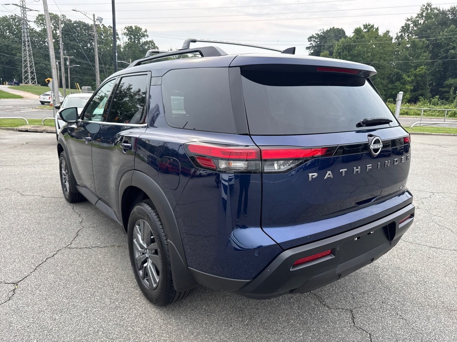 2026 Nissan Pathfinder SV
