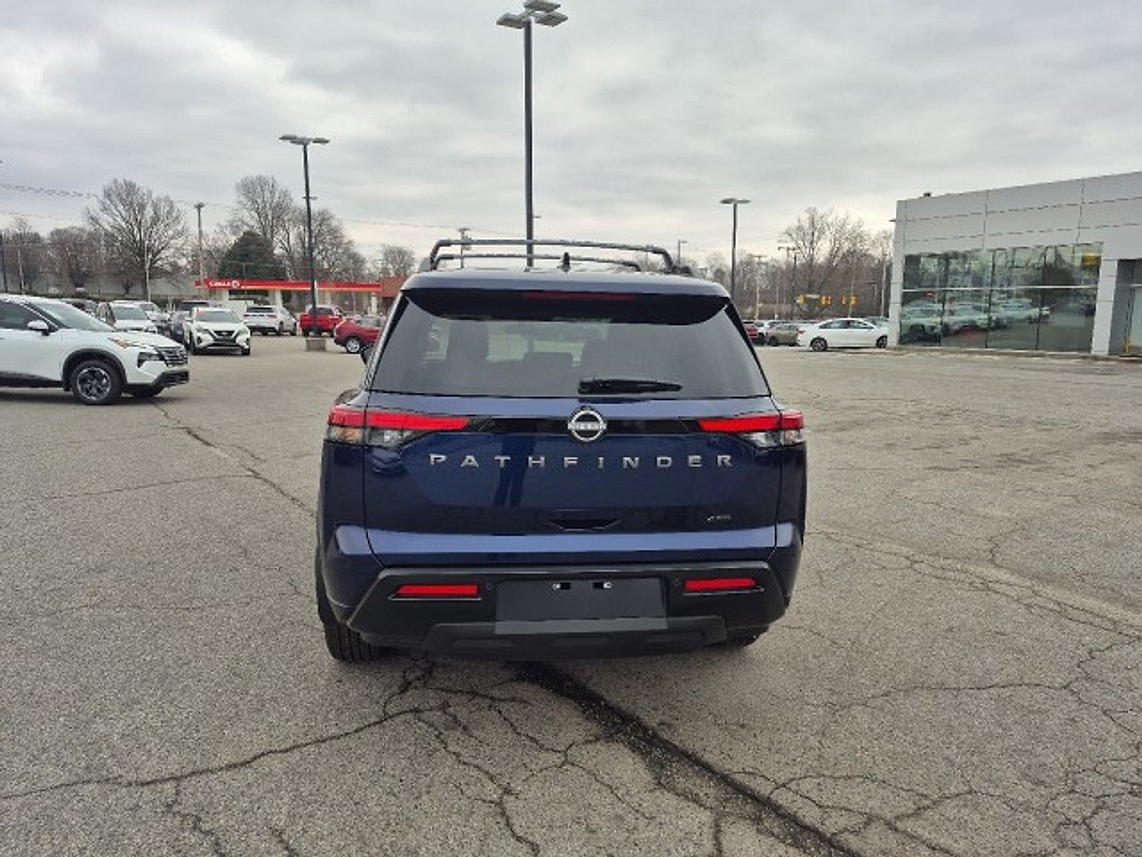 2026 Nissan Pathfinder SV