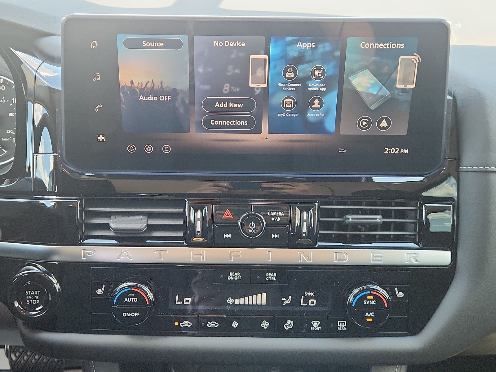 2026 Nissan Pathfinder SV