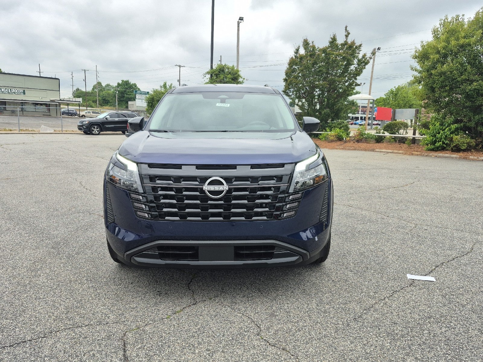2026 Nissan Pathfinder SV