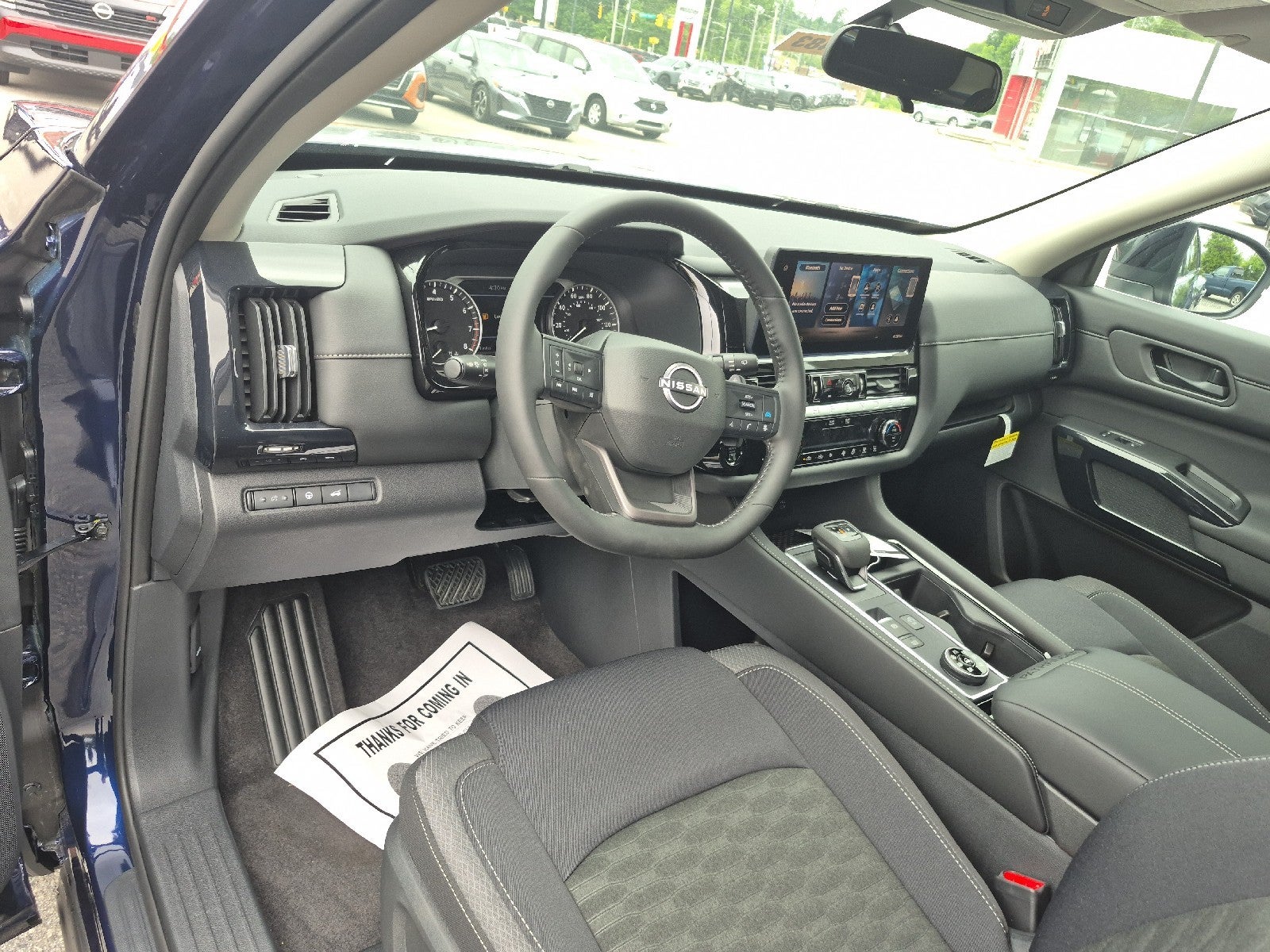 2026 Nissan Pathfinder SV