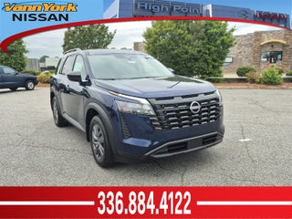 2026 Nissan Pathfinder SV