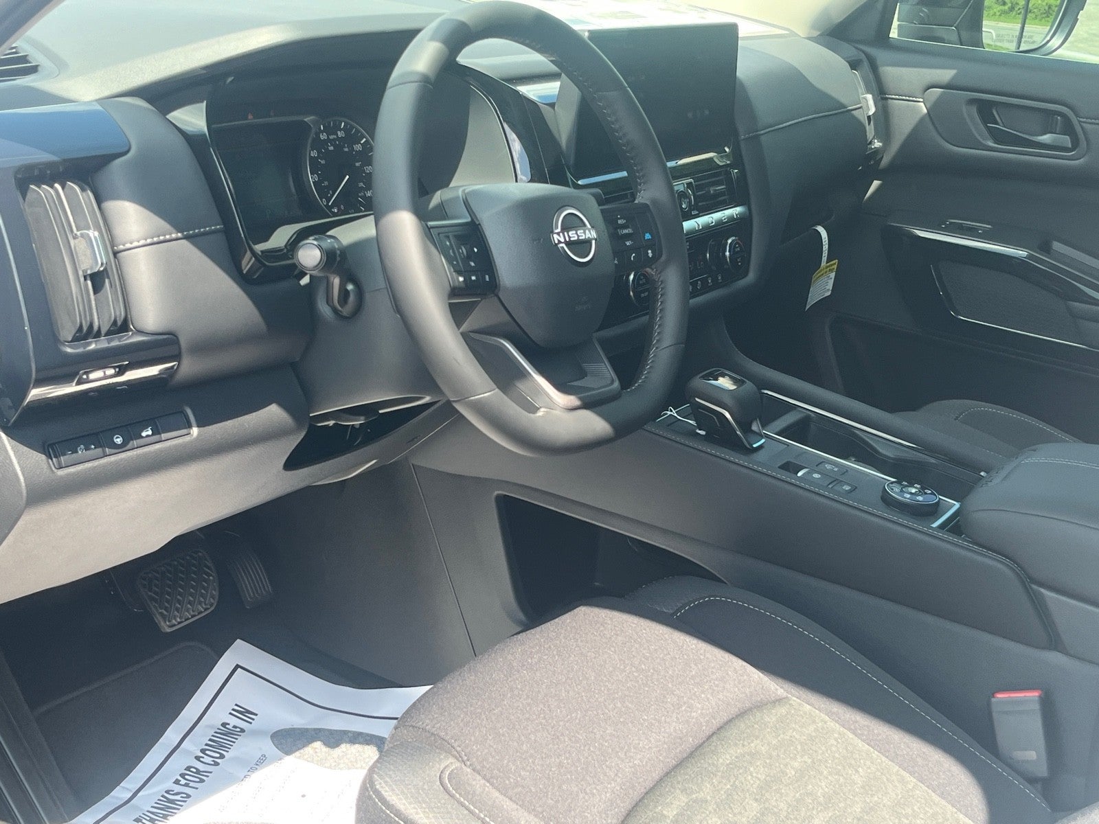 2026 Nissan Pathfinder SV