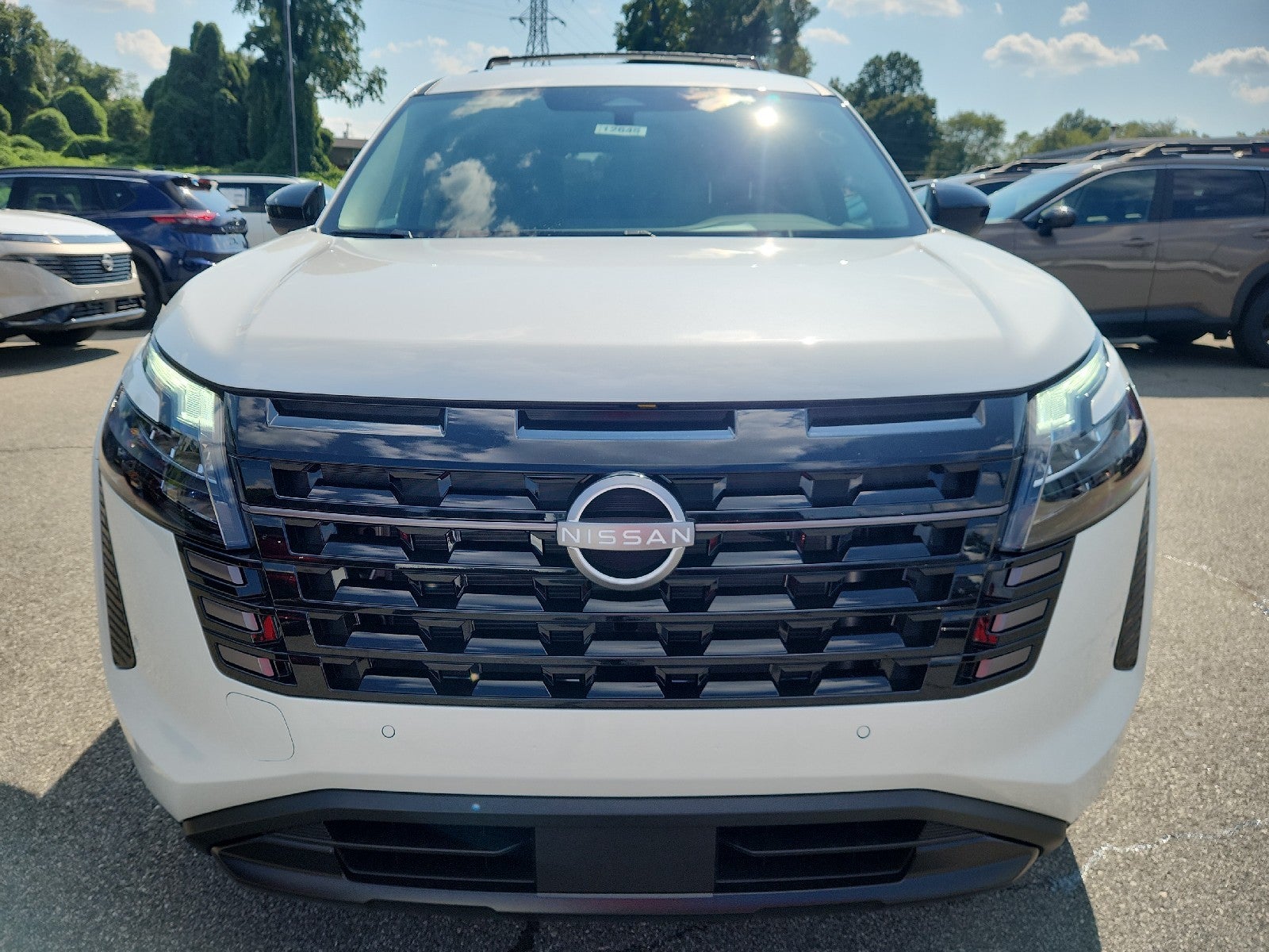 2026 Nissan Pathfinder SV